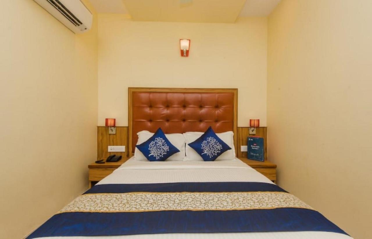 Aster Hotel Near Mumbai Airport Екстериор снимка